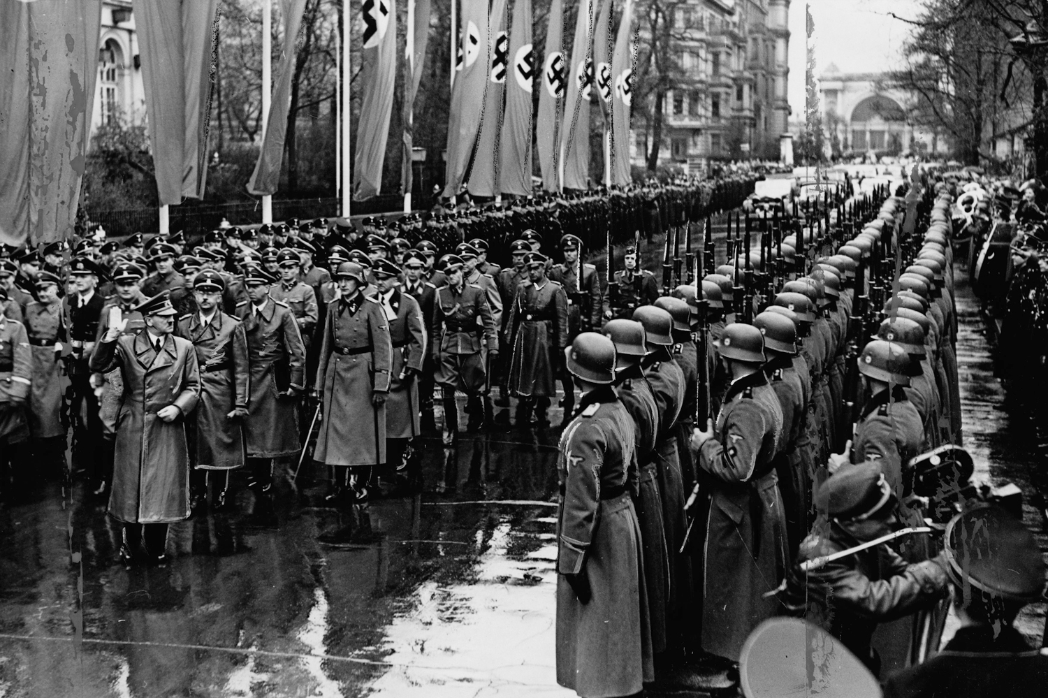 Adolf Hitler inspects the SS honor company in front of the Reichstag